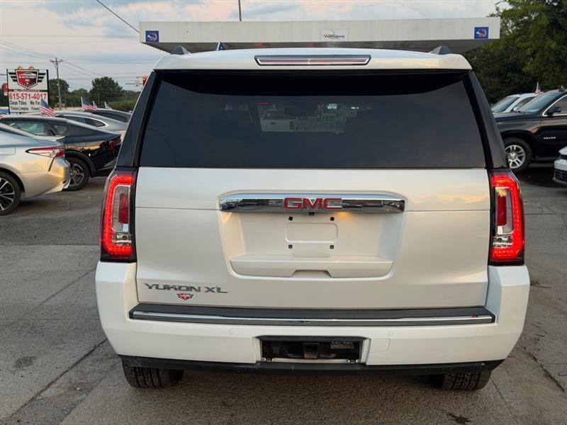 GMC Yukon XL  2017