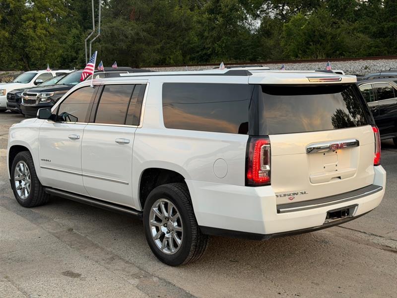 GMC Yukon XL  2017