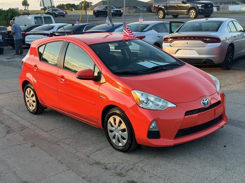 Toyota Prius c  2013