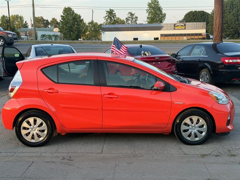 Toyota Prius c  2013