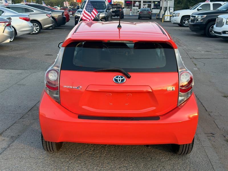 Toyota Prius c  2013