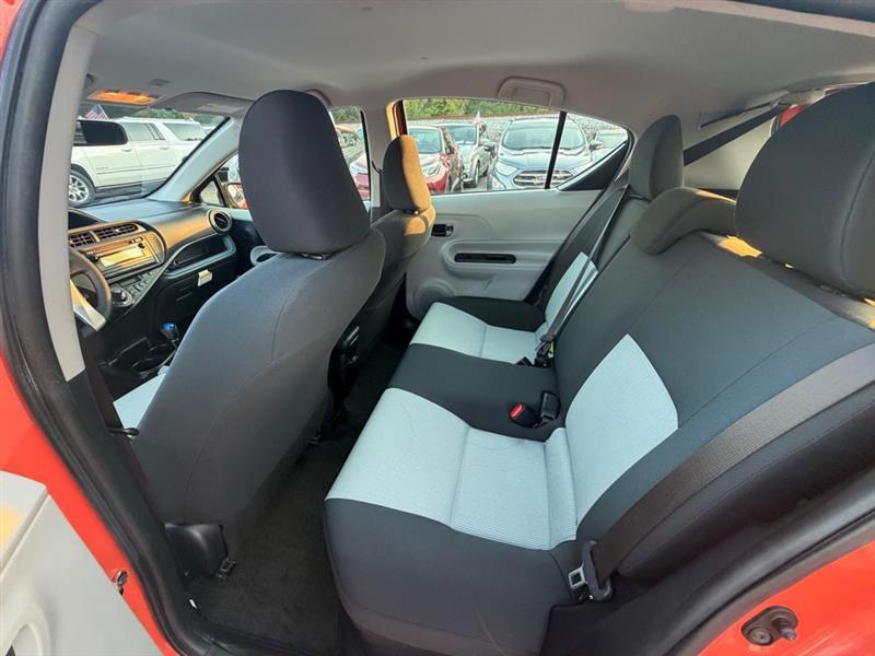 Toyota Prius c  2013