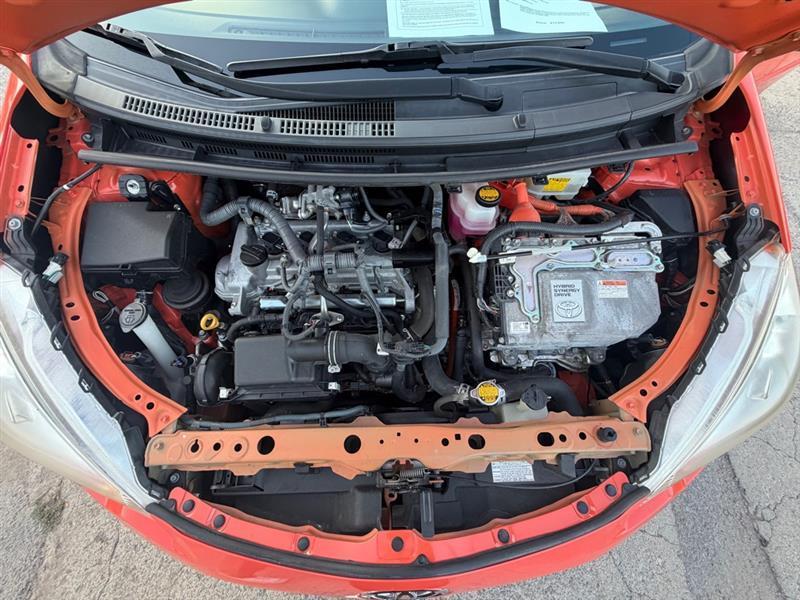 Toyota Prius c  2013
