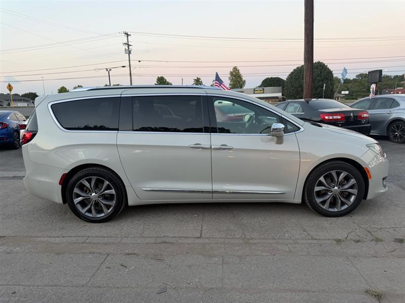 Chrysler Pacifica  2020