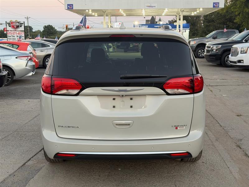 Chrysler Pacifica  2020