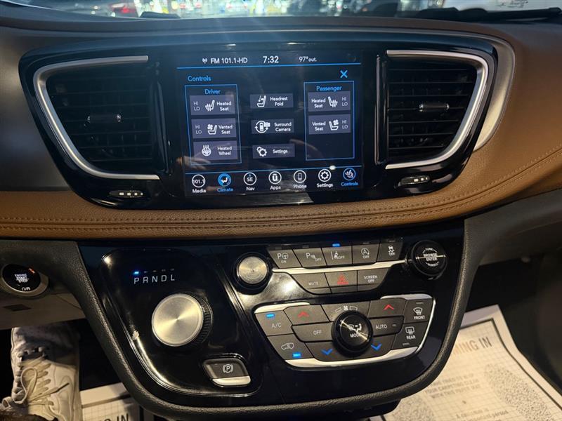 Chrysler Pacifica  2020