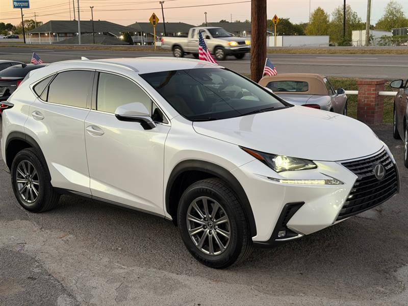 Lexus NX 200t  2018