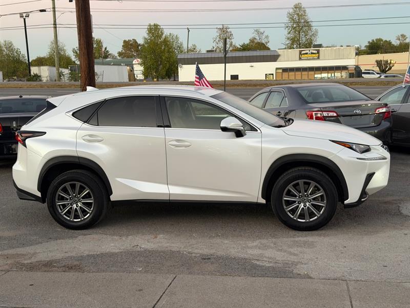 Lexus NX 200t  2018