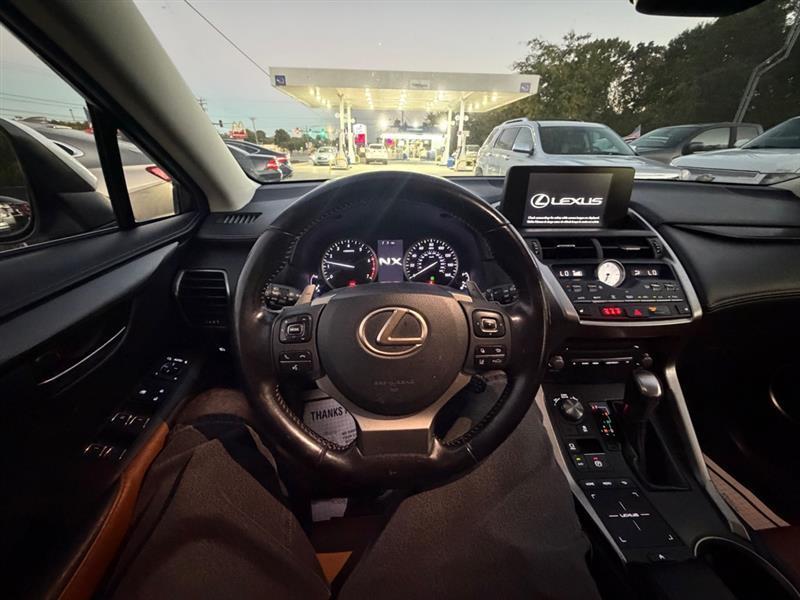 Lexus NX 200t  2018