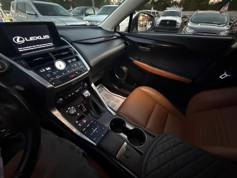 Lexus NX 200t  2018