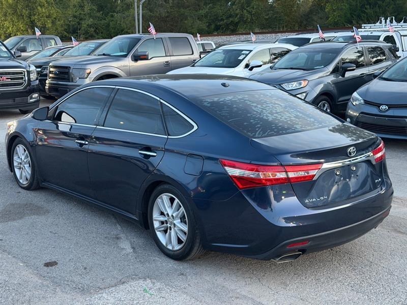 Toyota Avalon  2015