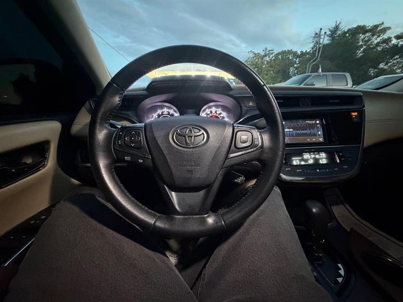Toyota Avalon  2015