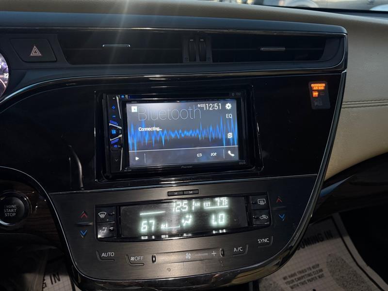 Toyota Avalon  2015