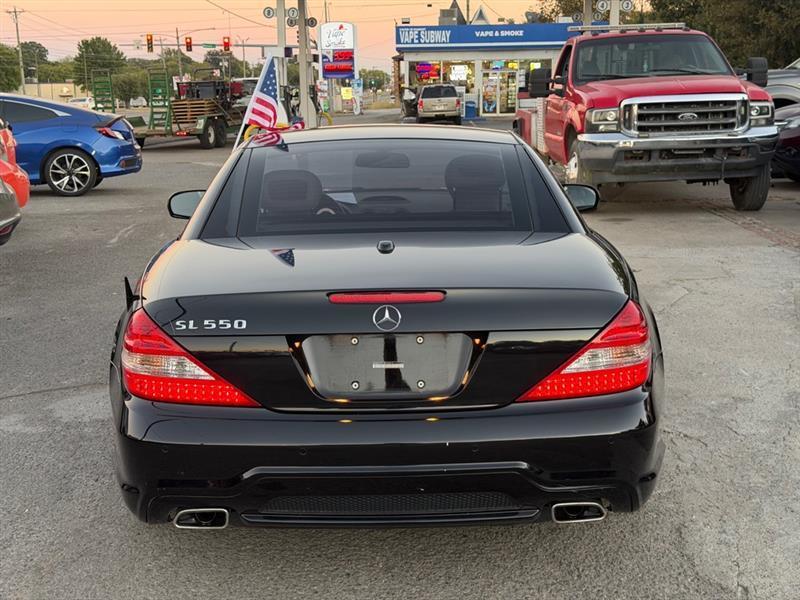 Mercedes-Benz SL-Class  2011