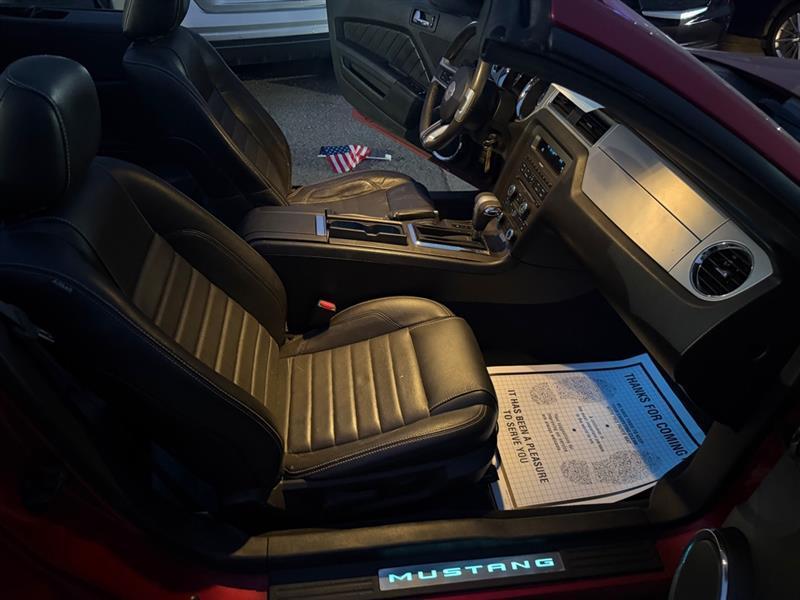 Ford Mustang  2010