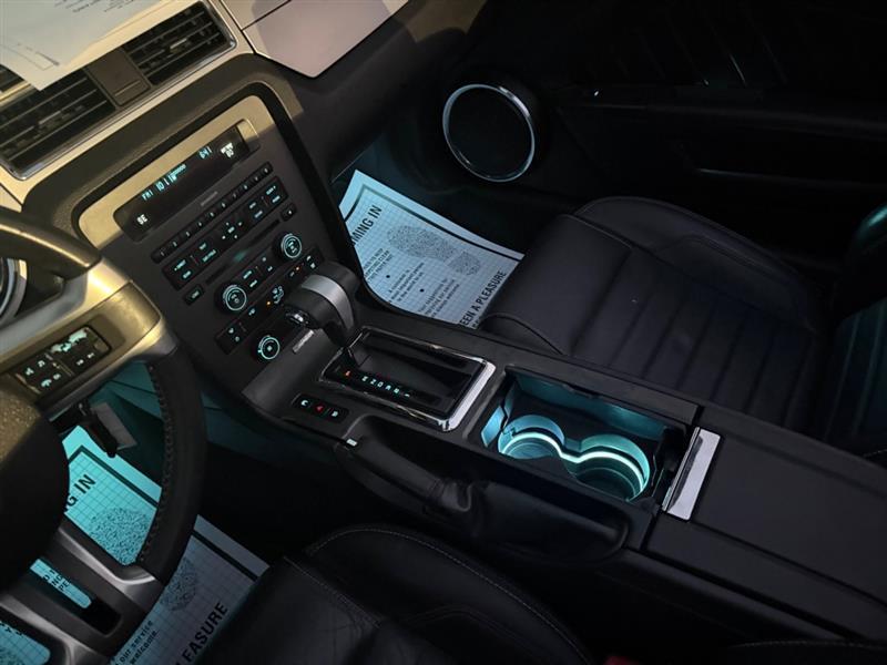 Ford Mustang  2010