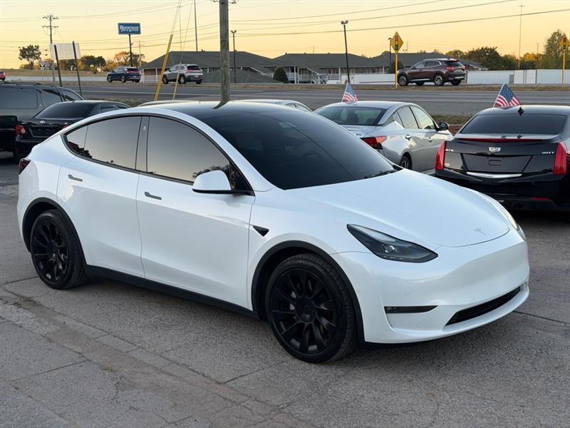 Tesla Model Y  2022
