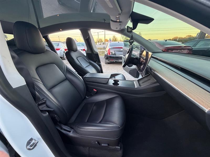Tesla Model Y  2022