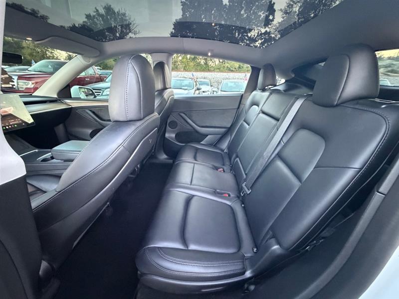 Tesla Model Y  2022
