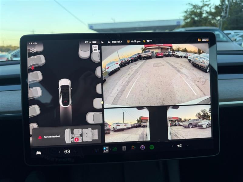 Tesla Model Y  2022