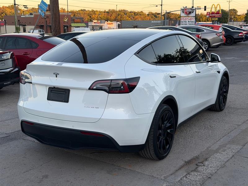 Tesla Model Y  2022