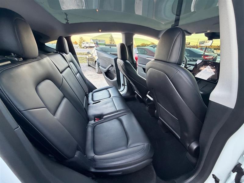 Tesla Model Y  2022