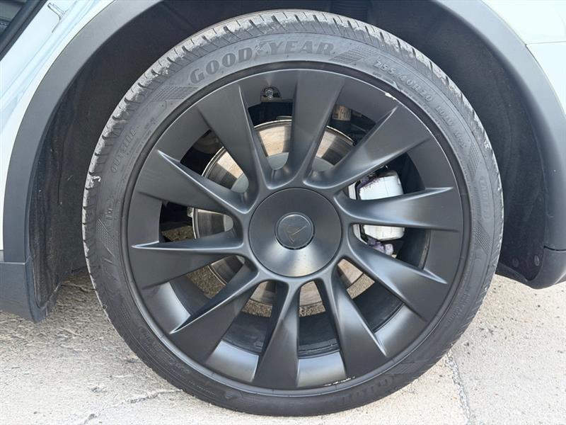 Tesla Model Y  2022