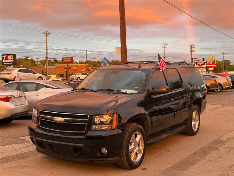 Chevrolet Suburban  2011