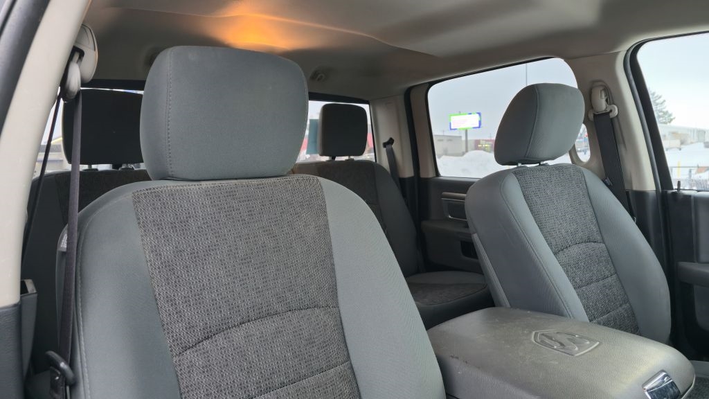 RAM 1500 SLT Crew Cab SWB 4WD 2015