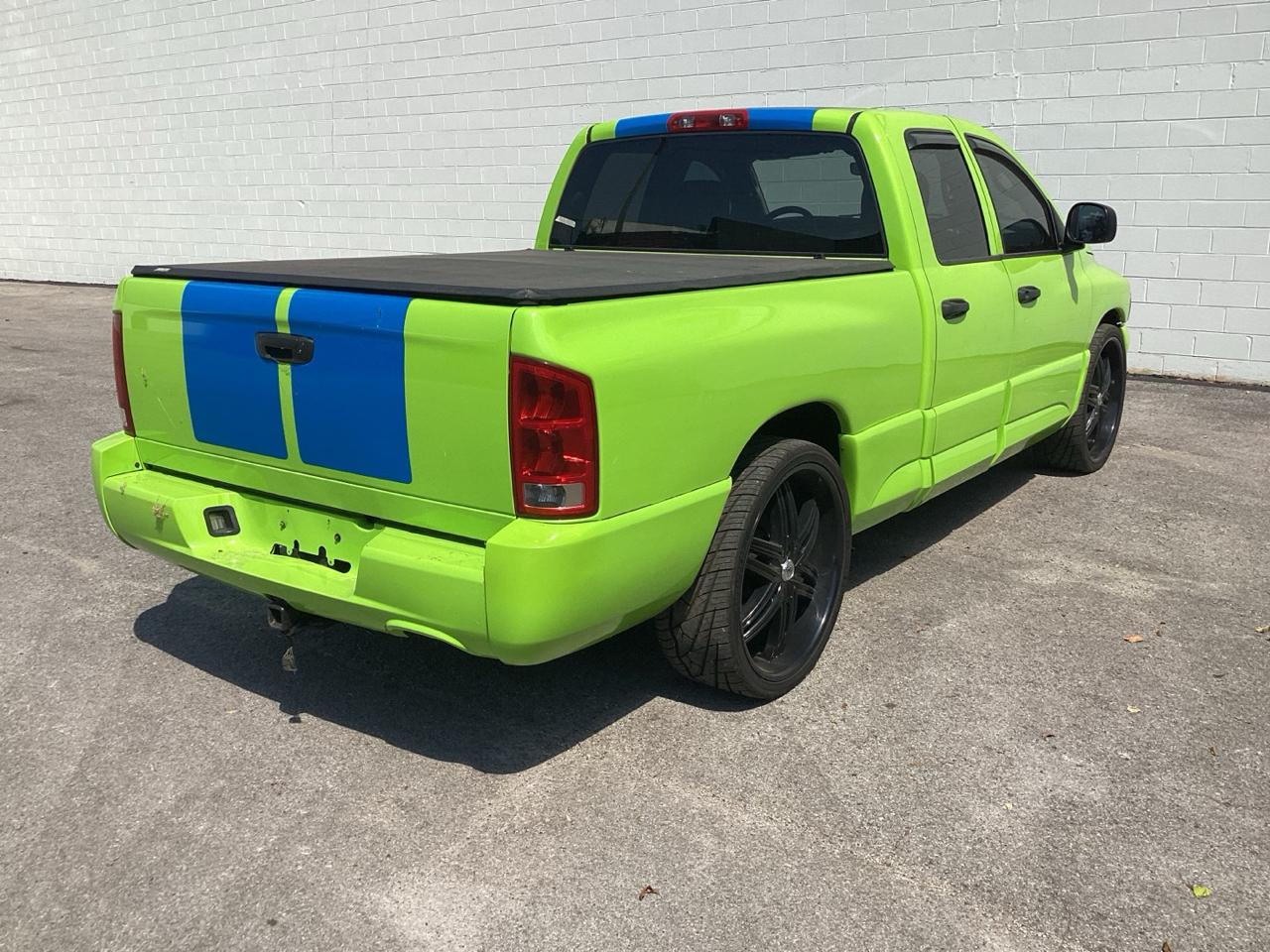 Dodge Ram 1500 4dr Quad Cab 140.5" WB ST 2003