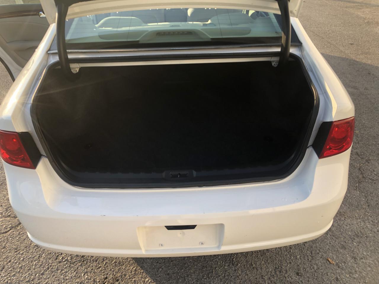 Buick Lucerne 4dr Sdn CX 2006