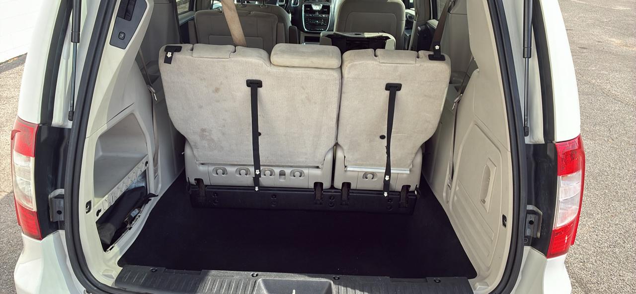Chrysler Town & Country 4dr Wgn Touring 2011