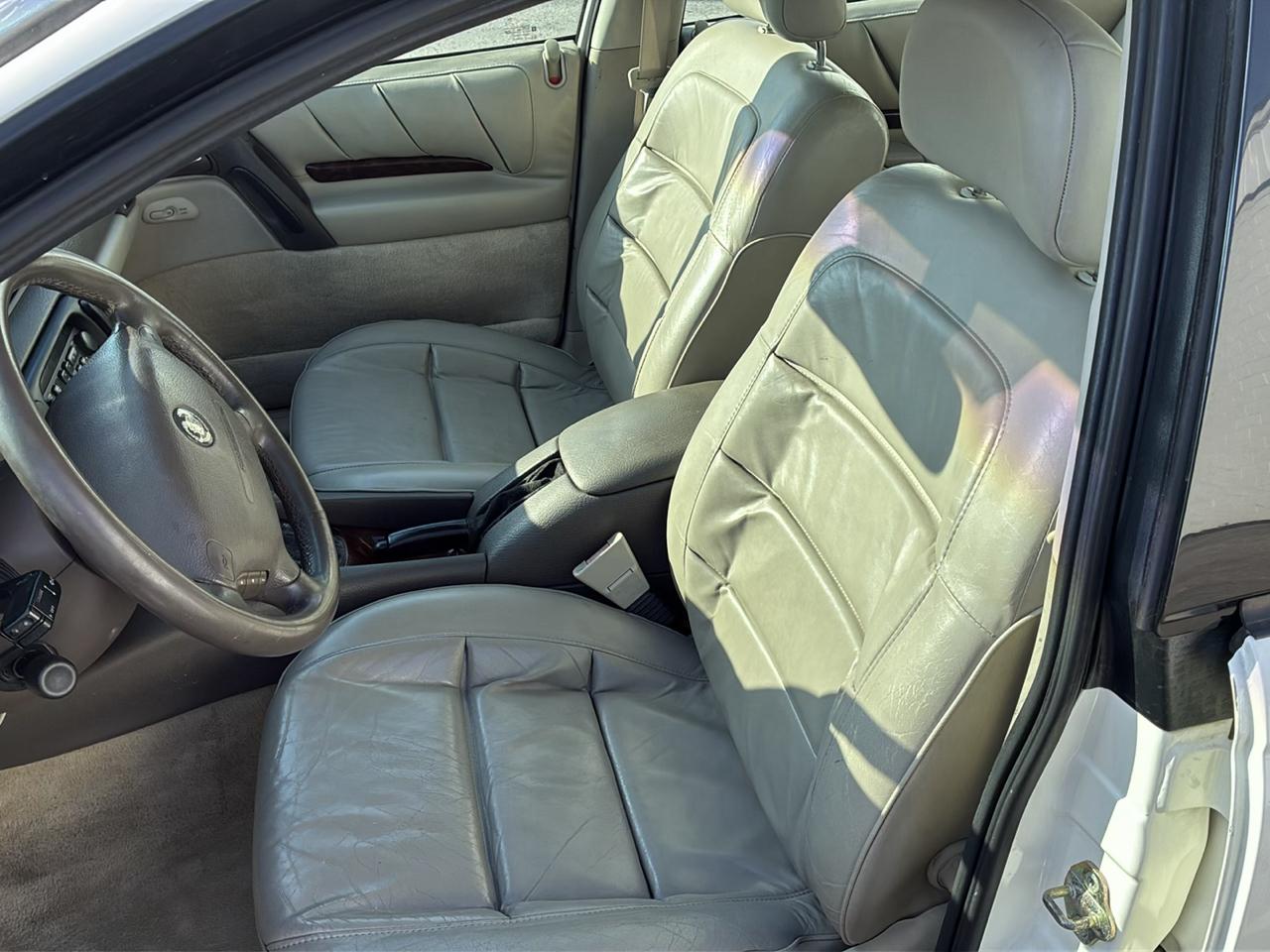 Cadillac Catera 4dr Sdn w/Leather 1998