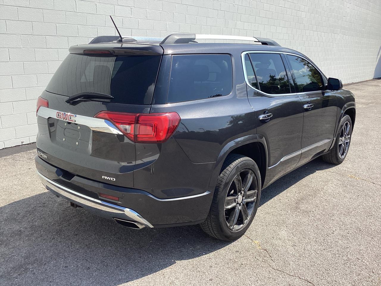 GMC Acadia AWD 4dr Denali 2017