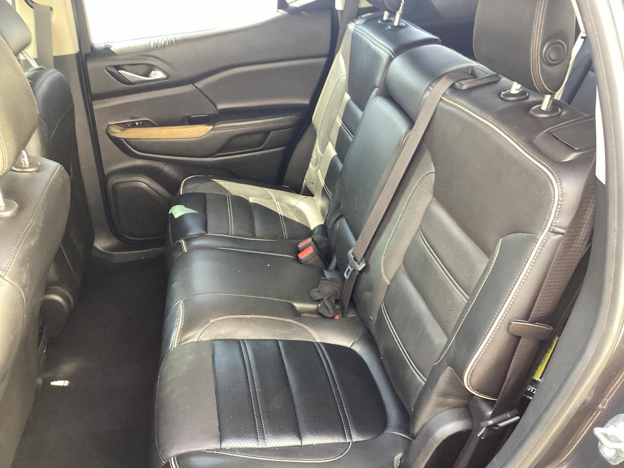 GMC Acadia AWD 4dr Denali 2017