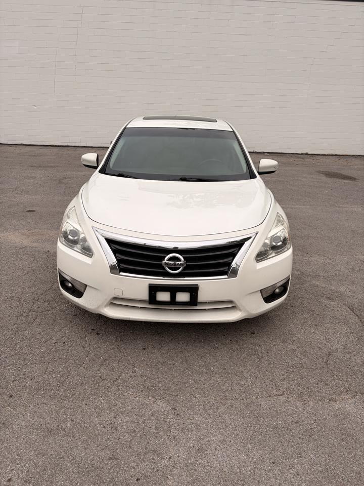 Nissan Altima 4dr Sdn V6 3.5 SL *Ltd Avail* 2015