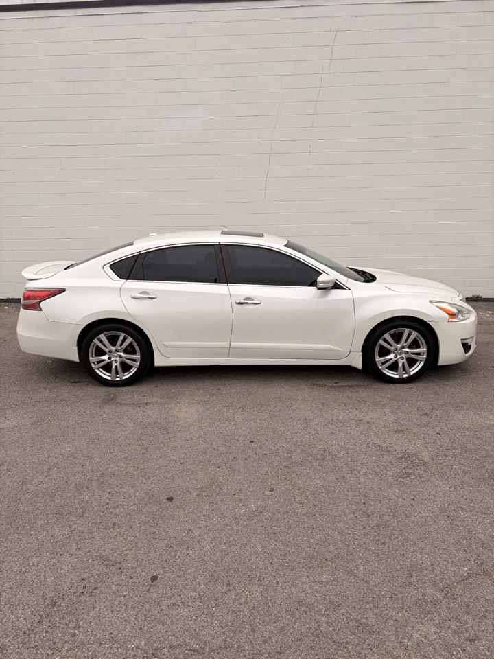 Nissan Altima 4dr Sdn V6 3.5 SL *Ltd Avail* 2015