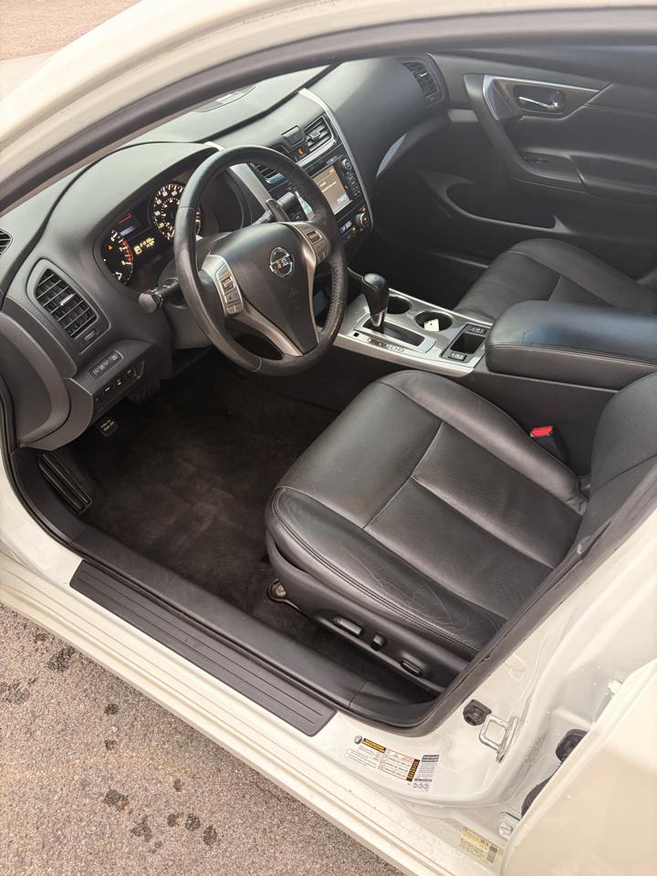Nissan Altima 4dr Sdn V6 3.5 SL *Ltd Avail* 2015