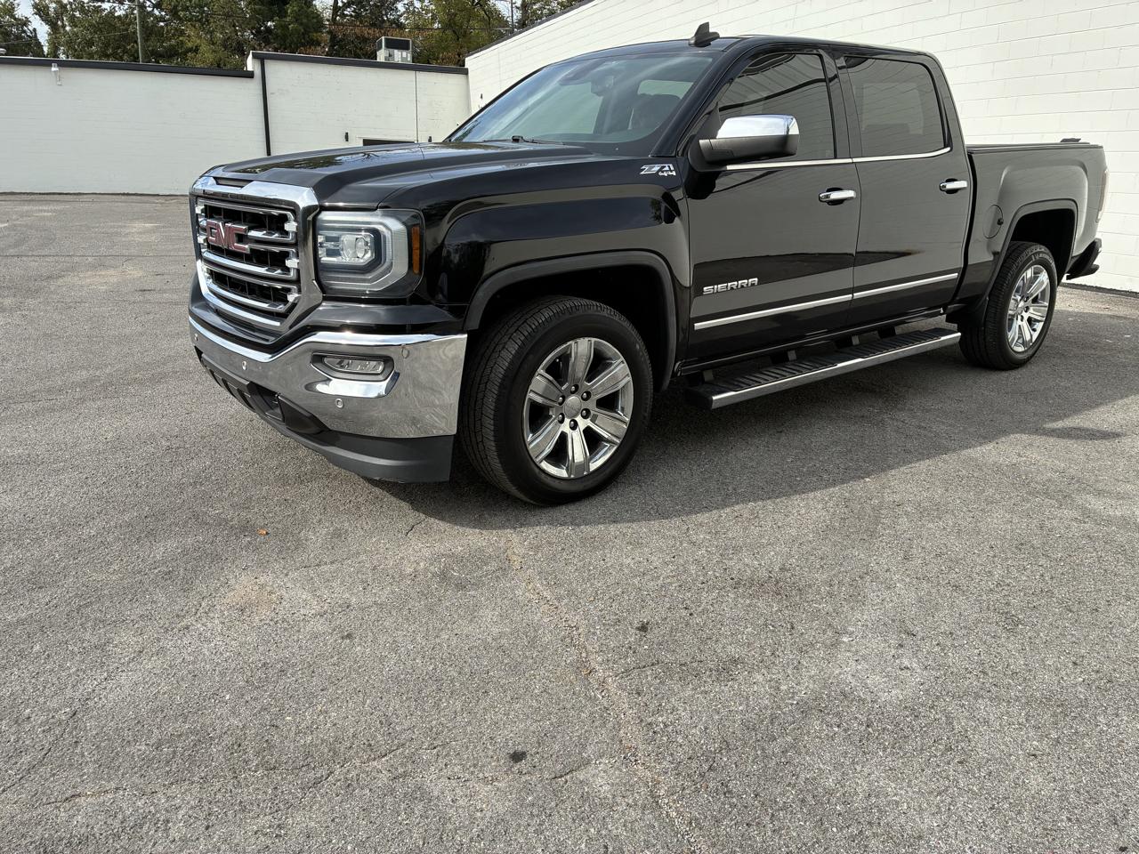 GMC Sierra 1500 4WD Crew Cab 143.5" SLT 2017