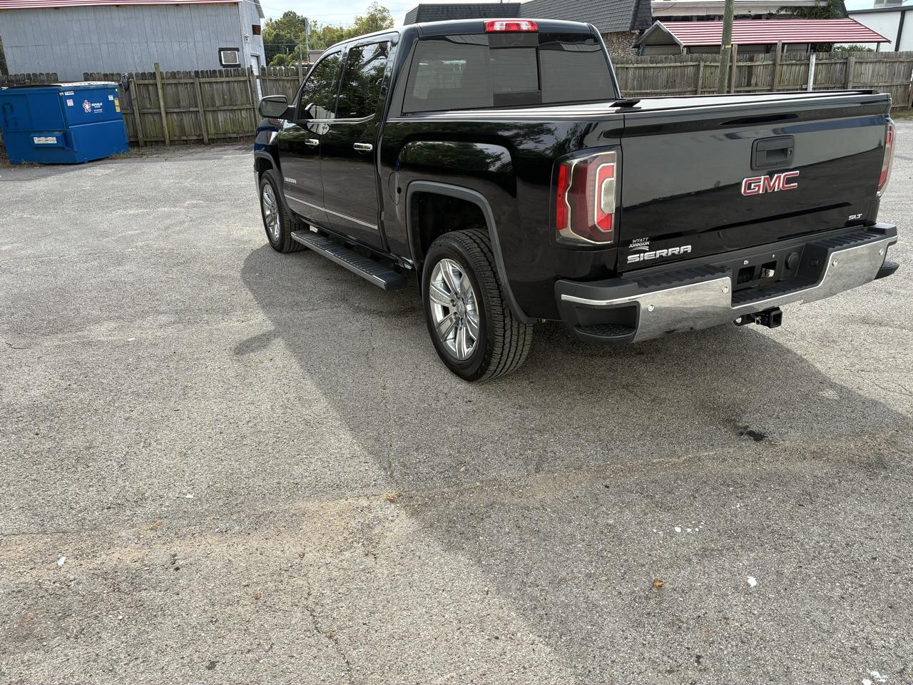 GMC Sierra 1500 4WD Crew Cab 143.5" SLT 2017