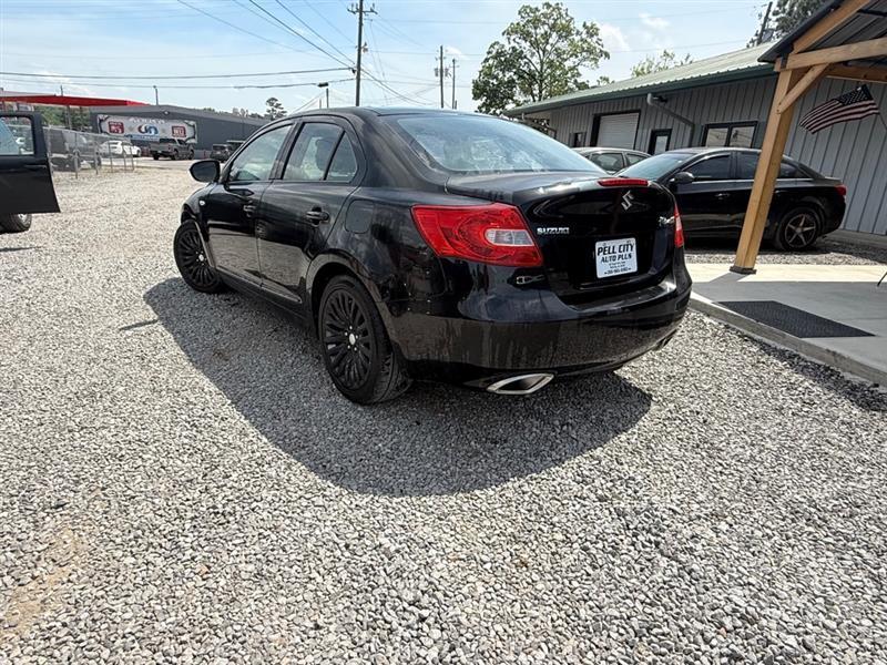 Suzuki Kizashi  2011
