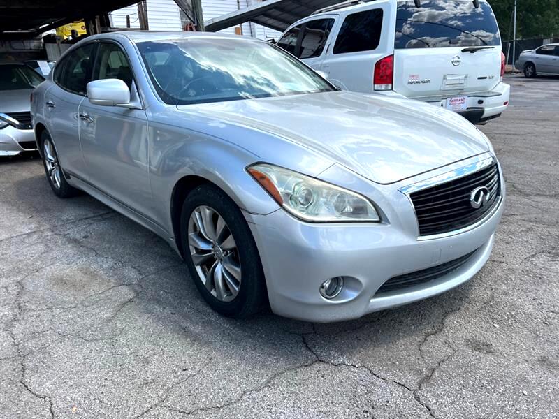 Infiniti M  2012