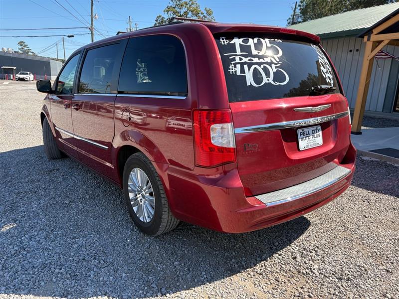 Chrysler Town & Country Touring-L 2011