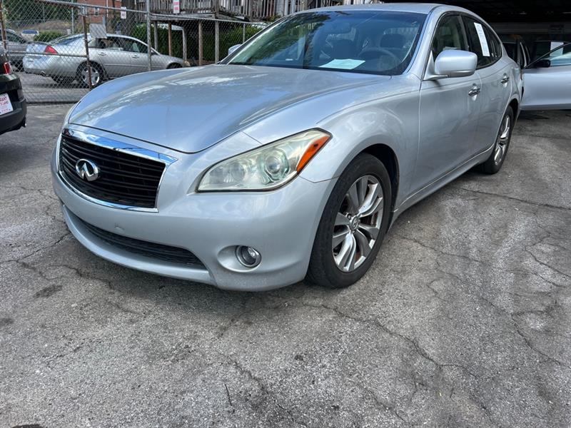Infiniti M 37 2012