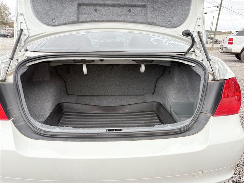 BMW 3-Series 328i SA 2010