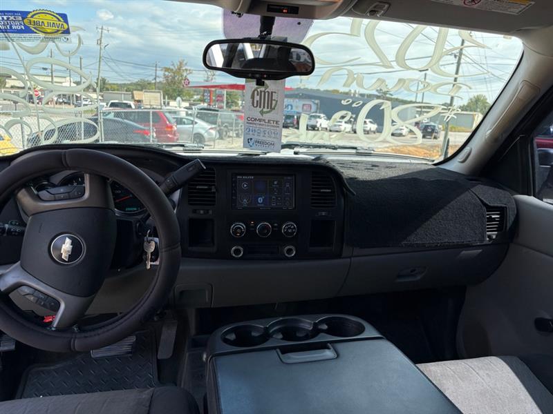 Chevrolet Silverado 2500HD Work Truck Ext. Cab Std. Box 4WD 2008