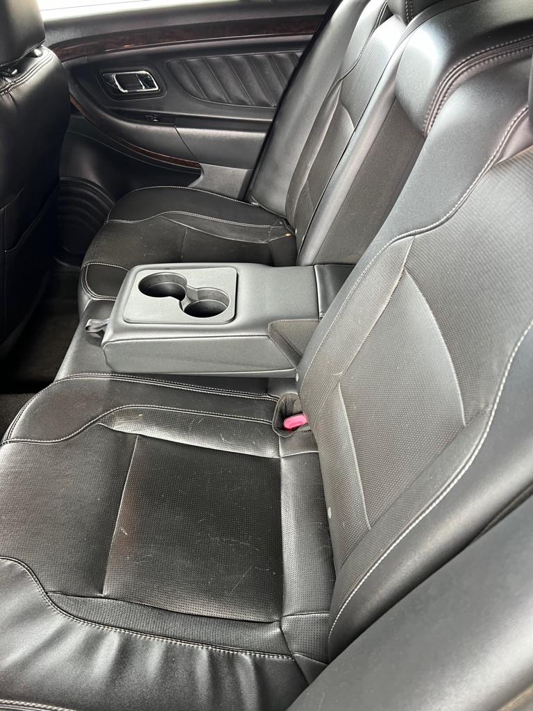 Ford Taurus Limited FWD 2013