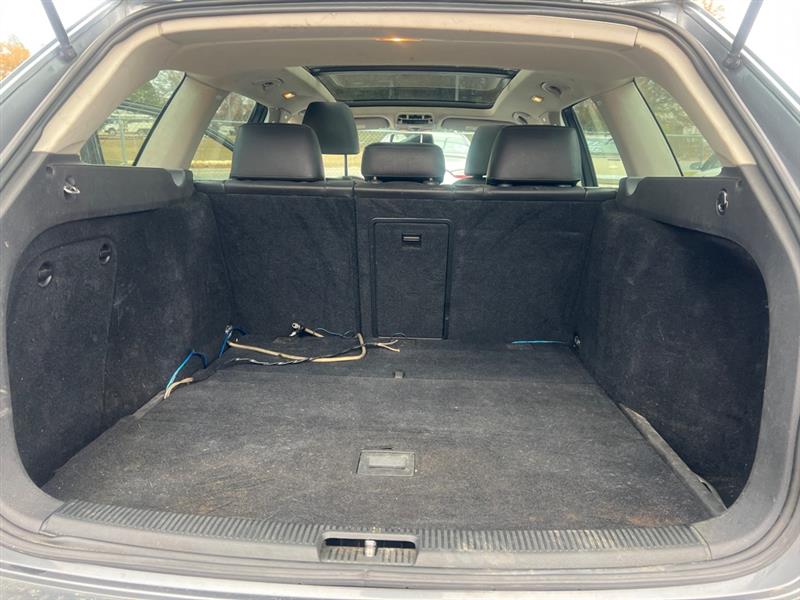 Volkswagen Jetta SportWagen 2.0L TDI 2012