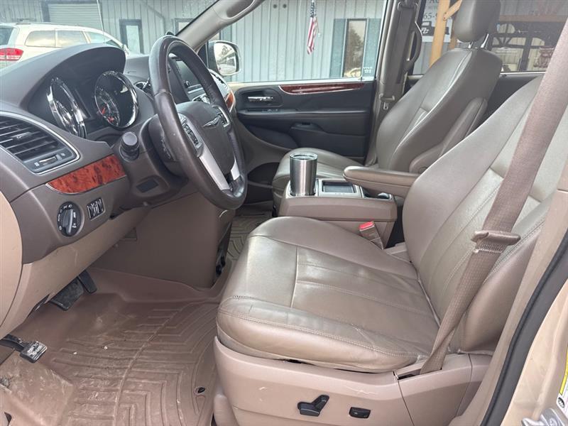 Chrysler Town & Country Touring 2016