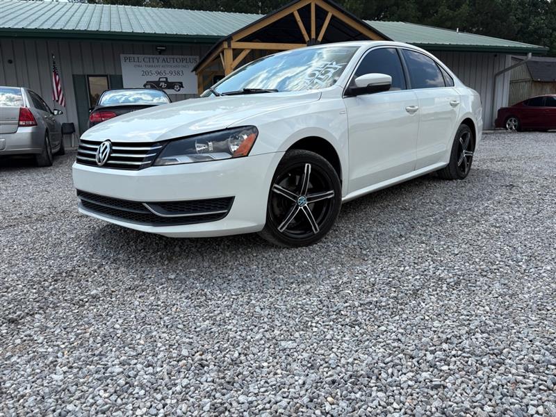 2014 Volkswagen Passat 1.8T S AT